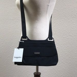 Baggallini Hailey All Day Cross Body